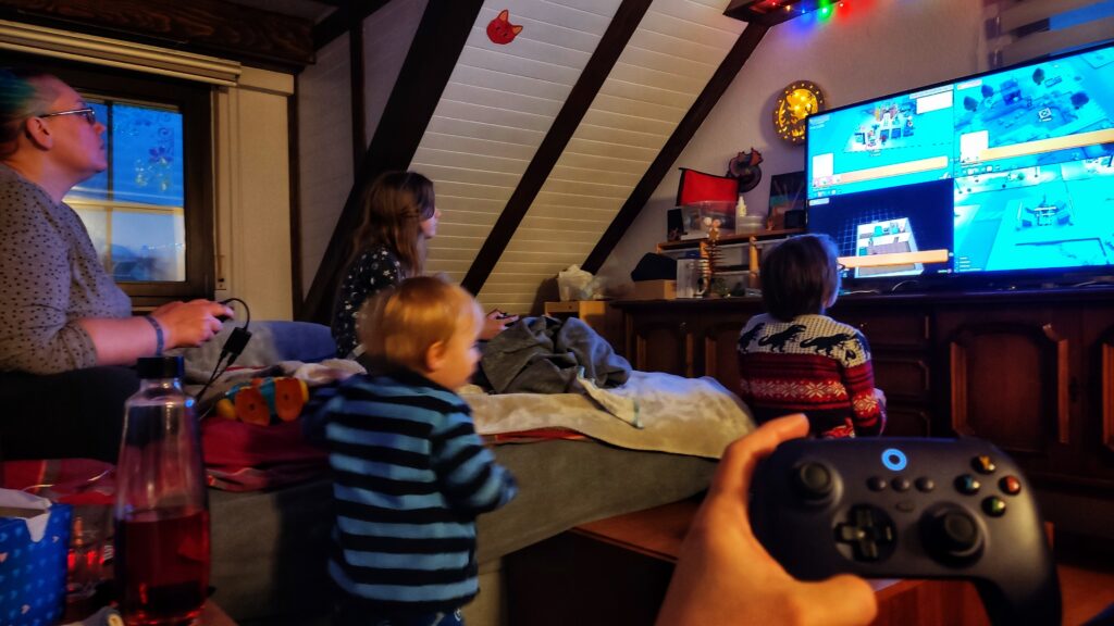 Whole family playing together over one Steam Deck